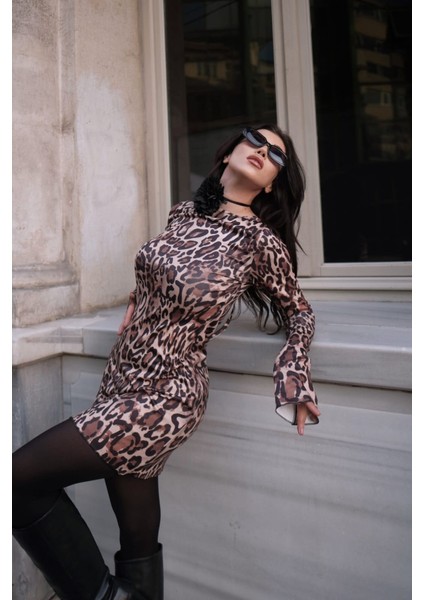 Ulak Handmader Kadın Uzun Kollu Sırtı Açık Bağlamalı Leopar Desenli Kısa Dalgıç Elbise