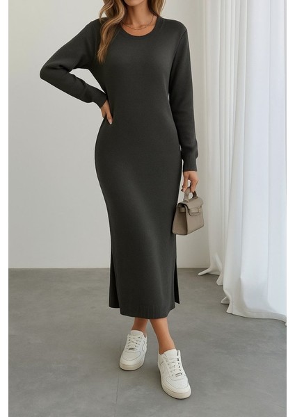 Ulak Handmader Kadın Uzun Kollu Bisiklet Yaka Yırtmaç Detay Triko Midi Boy Elbise