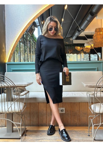 Ulak Handmader Kadın Uzun Kollu Düşük Omuz Yırtmaç Detay Kaşkorse Etek Bluz Ikili Takım