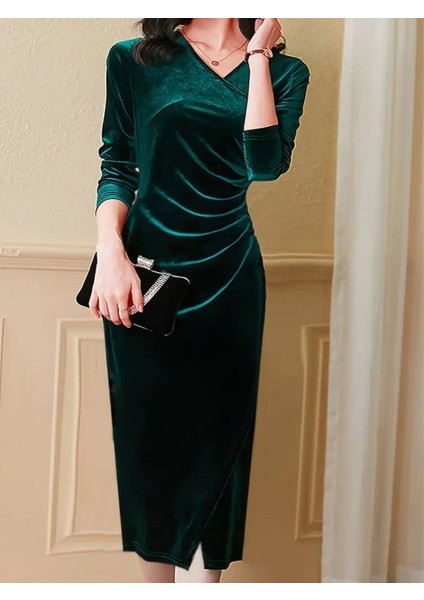Ulak Handmader Kadın Uzun Kollu Kruvaze Yakalı Yandan Büzgülü Önden Çapraz Detaylı Midi Kadife Elbise fiyatları