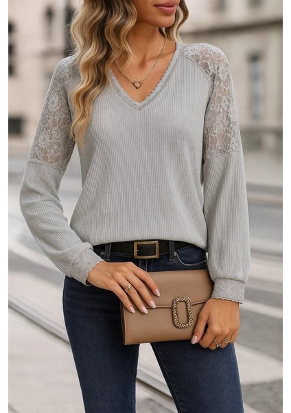 Ulak Handmader Kadın Uzun Kollu V Yakalı Dantelli Waffle Bluz