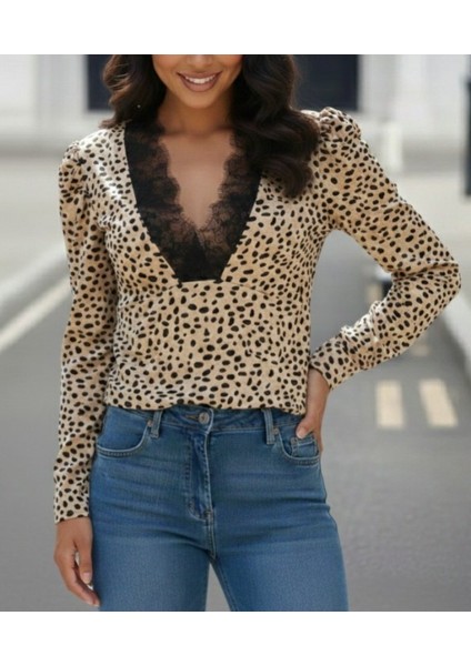Ulak Handmader Kadın Uzun Kollu Önden Derin Dantel Yaka Leopar Desenli Dalgıç Bluz modelleri