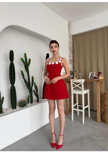 Ulak Handmader Alyosa Çiçek Detaylı Elbise indirimleri