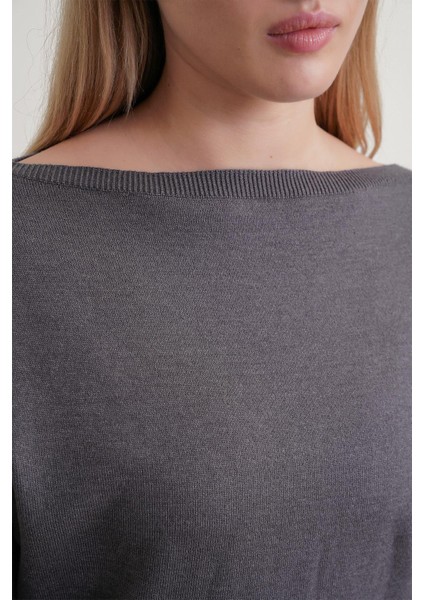 6988 Kadın Asimetrik Rib Kesim Kayık Yaka Triko Kazak Antrasit indirimleri