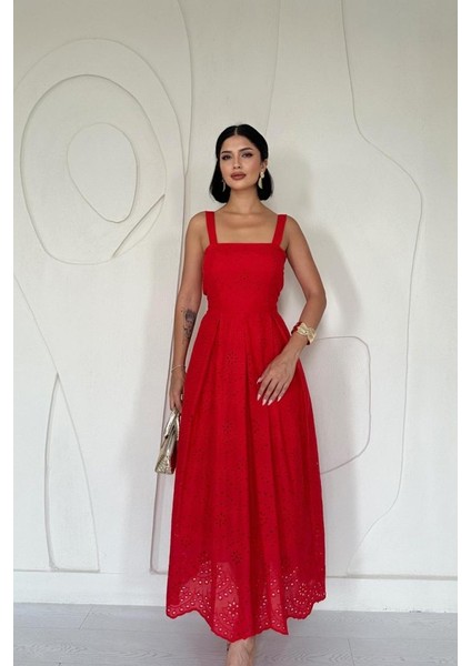 Ulak Handmader Kırmızı Askılı Aparatlı Brode Elbise
