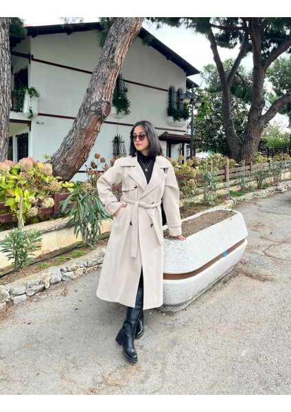 Çift Düğmeli Kemerli Kaşe Kaban