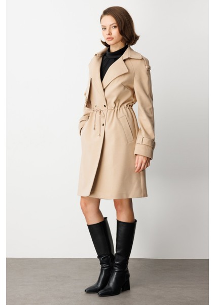 Beli Bağcıklı Apoletli Kaban 6037-26K fiyatları