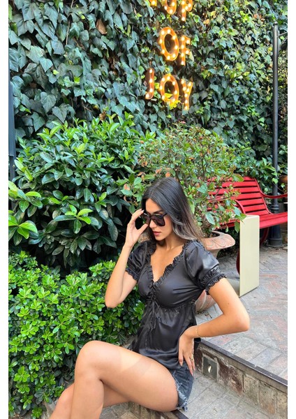 5'li İçeride&Dışarıda Fırfırlı Siyah Pijama Takım