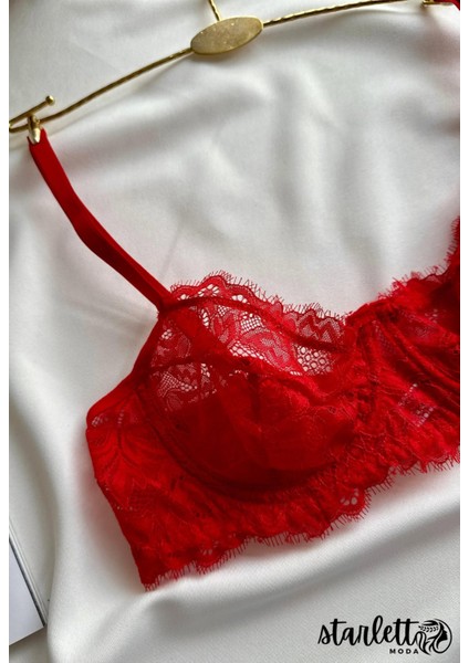 Tutkulu Kırmızı Dantel Sütyen Külot Takımı