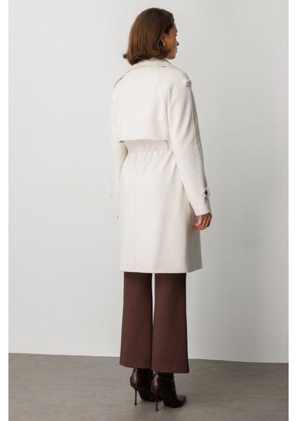 Beli Bağcıklı Apoletli Kaban 6037-26K indirimleri