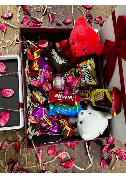 Sevgiliye Ayıcık Çikolata Kalpli Kolye Hediye Kutusu Özel Gün Yılbaşı Öğretmenler Günü Hediyesi fiyatları