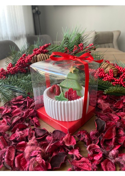 Yılbaşı Yeşil Çam Ağacı Temalı Dekoratif Kutulu Mum modelleri