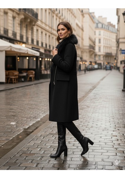 Kürklü Kaşe Kadın Kışlık Siyah Kaban modelleri