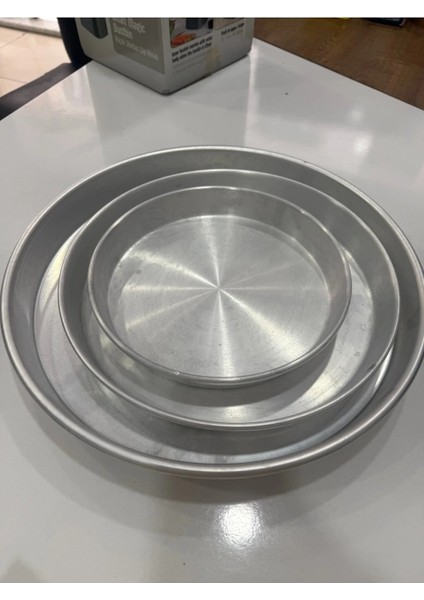 Alüminyum 3’lü Fırın ve Kek Kalıbı Seti – Yapışmaz Yüzeyli, Yüksek Isı Dağılımlı, Derin Yuvarlak Kalıp Modelleri ile Kek, Pasta ve Fırın Yemekleri Için Çok Amaçlı Kullanım fiyatları