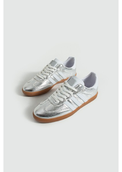 Şeritli Ince Taban Bağcıklı Trend Kadın Spor Ayakkabı