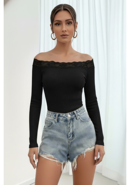 Dantelli Kayık Yaka Slim Fit Bluz