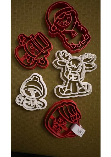 5’li Yılbaşı Temalı Kurabiye Kalıbı Seti – Noel Figürleri