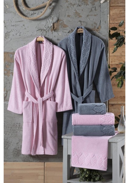 Kısmi Kadife Jakarlı %100 Pamuklu Aile Bornoz Seti