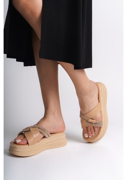 Ruby Düz Topuklu Taşlı Çapraz Şeritli Kalın ve Ortopedik Taban Kadın Terlik Ctt - Ten modelleri