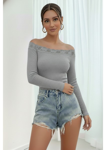 Dantelli Kayık Yaka Slim Fit Bluz