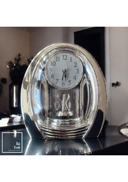Wendell Kristal Sarkaçlı Gri Masa Saati, Şeffaf Gövdeli Lüks Dekoratif Saat, Ofis Hediyesi Obje