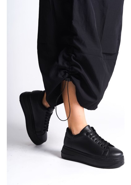 Bıana Bağcıklı Ortopedik Taban Kadın Sneaker Spor Ayakkabı Cst - Siyah