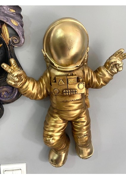 Dekoratif Dev Astronot Heykeli - Duvar Modeli Biblo (47X35CM)