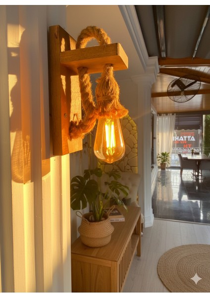 Ahşap Duvar Apliği