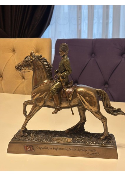 Veronese Atatürk Heykeli - Ofis Hediyeleri ve Öğretmenler Günü İçin indirimleri