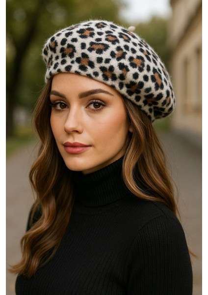 Leopar Desen Yumuşak Tüylü Fransız Ressam Bere – Kışlık Şık Kadın Bere Modeli