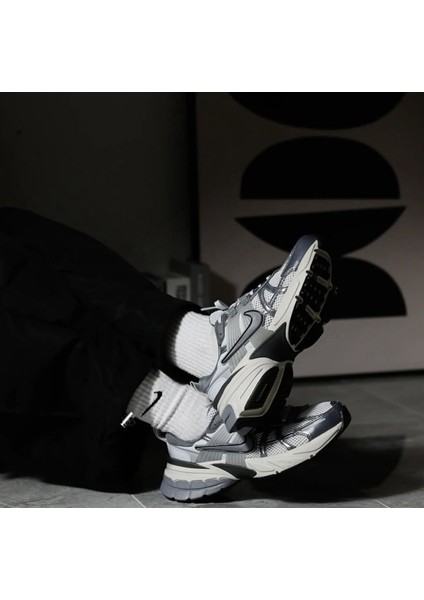 V2K Run ‘pure Platinum Wolf Grey’ -Sportxoutlet fiyatları