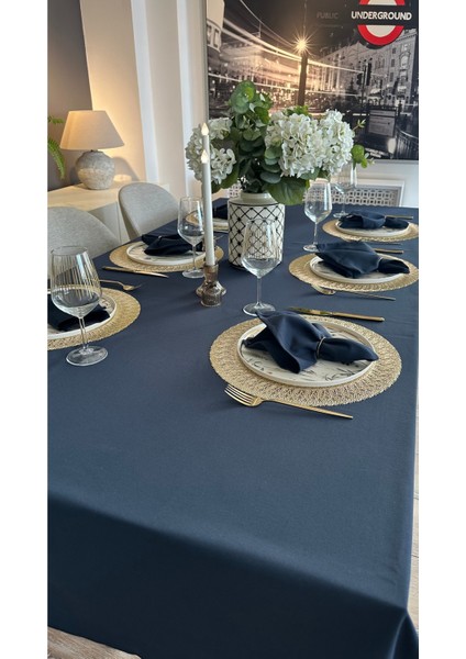 Pamuklu Sıvı Geçirmez Kumaş Detrsiz Lacivert Masa Örtüsü (Peçete Dahil Değil)