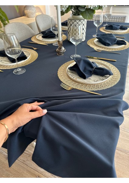 Pamuklu Sıvı Geçirmez Kumaş Detrsiz Lacivert Masa Örtüsü (Peçete Dahil Değil) fırsatları