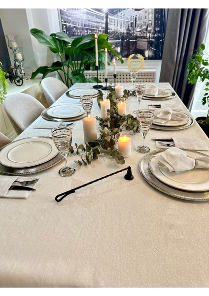 Keten Dokulu Gümüş Simli Köşe Fransız Dantelli Beyaz Masa Örtüsü(Peçete Dahil Değil) fiyatları