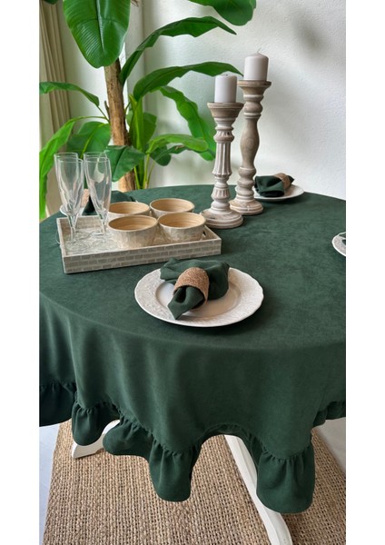 Kadife Dokulu Zümrüt Yeşili Fırfırlı Yuvarlak Masa Örtüsü Leke Tutmaz (Peçetesiz)
