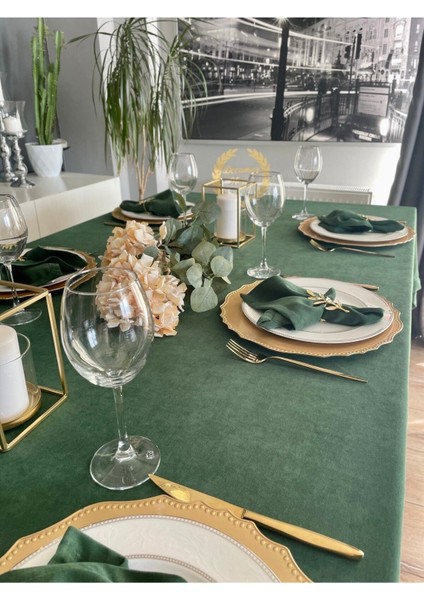 Kadife Dokulu Dertsiz Leke Tutmaz Koyu Yeşil Masa Örtüsü (Peçete Dahil Değil ) fiyatları