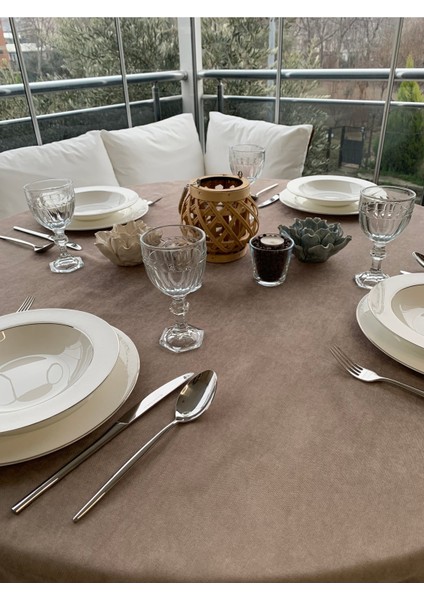 Kadife Dokulu Sütlü Kahve Yuvarlak Dertsiz Masa Örtüsü