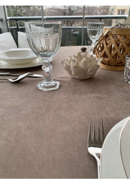 Kadife Dokulu Sütlü Kahve Yuvarlak Dertsiz Masa Örtüsü fırsatları