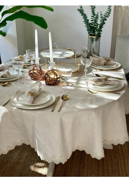 Keten Dokulu Oval Masa Örtüsü Gold Simli Ekru Dantel Detaylı Oval Masa Örtüsü (Peçete Dahil Değil)