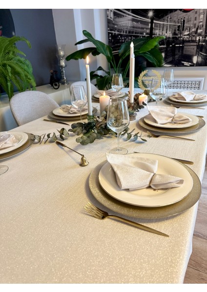 Keten Dokulu Gold Simli Köşe Fransız Dantelli Ekru Masa Örtüsü(Peçete Dahil Değil) indirimleri