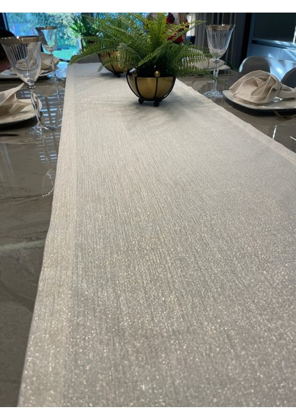 Gold Simli Ekru Uzun Runner Gold Simli Masa Örtüsü (Peçete Dahil Değil ) modelleri