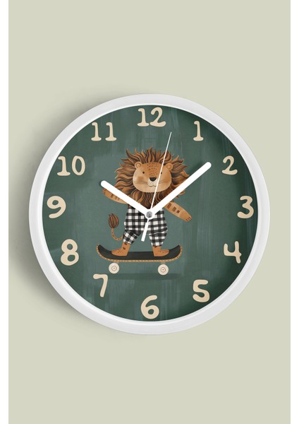 Kaykay Yapan Sevimli Aslan Çocuk Odası Modern Duvar Saati - 25CM - Önü Camlı Beyaz Kasa