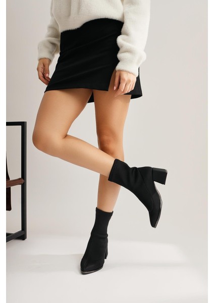 Anas Siyah Sivri Burunlu Dalgıç Kumaş Bot modelleri