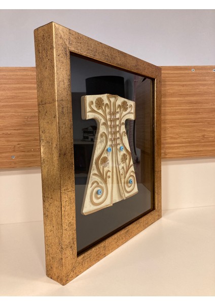 Duvar Dekorasyon Altın Ahşap Çerçeveli Krem Rengi Kaftan 36X32 cm fırsatları