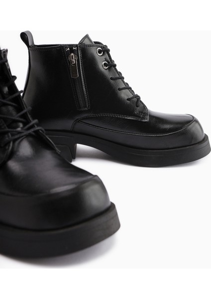 Luisa Siyah Bağcıklı Kadın Bot fırsatları