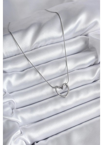 316L Çelik Gümüş Renk Kalp Model Kadın Kolye fiyatları