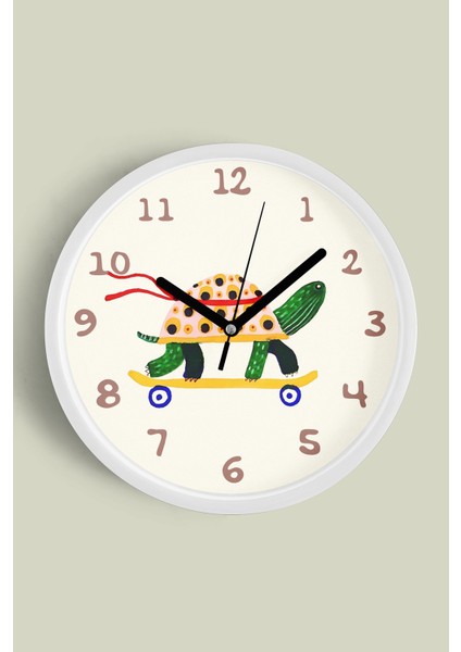 Kaykay Yapan Kaplumbağa Modern Duvar Saati - Çocuk Odası Duvar Saati - 25CM - Önü Camlı Beyaz Kasa