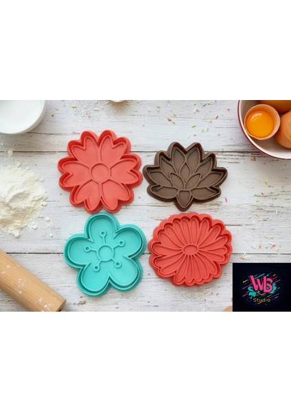 4'lü Çiçek Kurabiye Kalıbı ve Şeker Hamuru Şekillendirici Set fiyatları