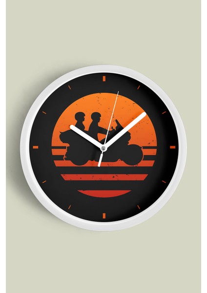 Retro Silüet Motorcu Çift Tasarımlı Modern Duvar Saati - 25CM - Önü Camlı Beyaz Kasa