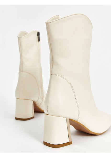 Yeni Sezon Deri Görünümlü Kadın Topuklu Bot indirimleri